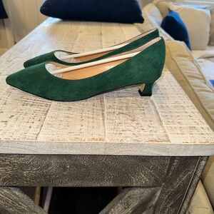 Elegant Dark Green Suede Women's Low Heeled Shoes